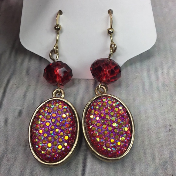 unbranded Jewelry - 5/$25 Victorian Red Iridescent Round Dangle